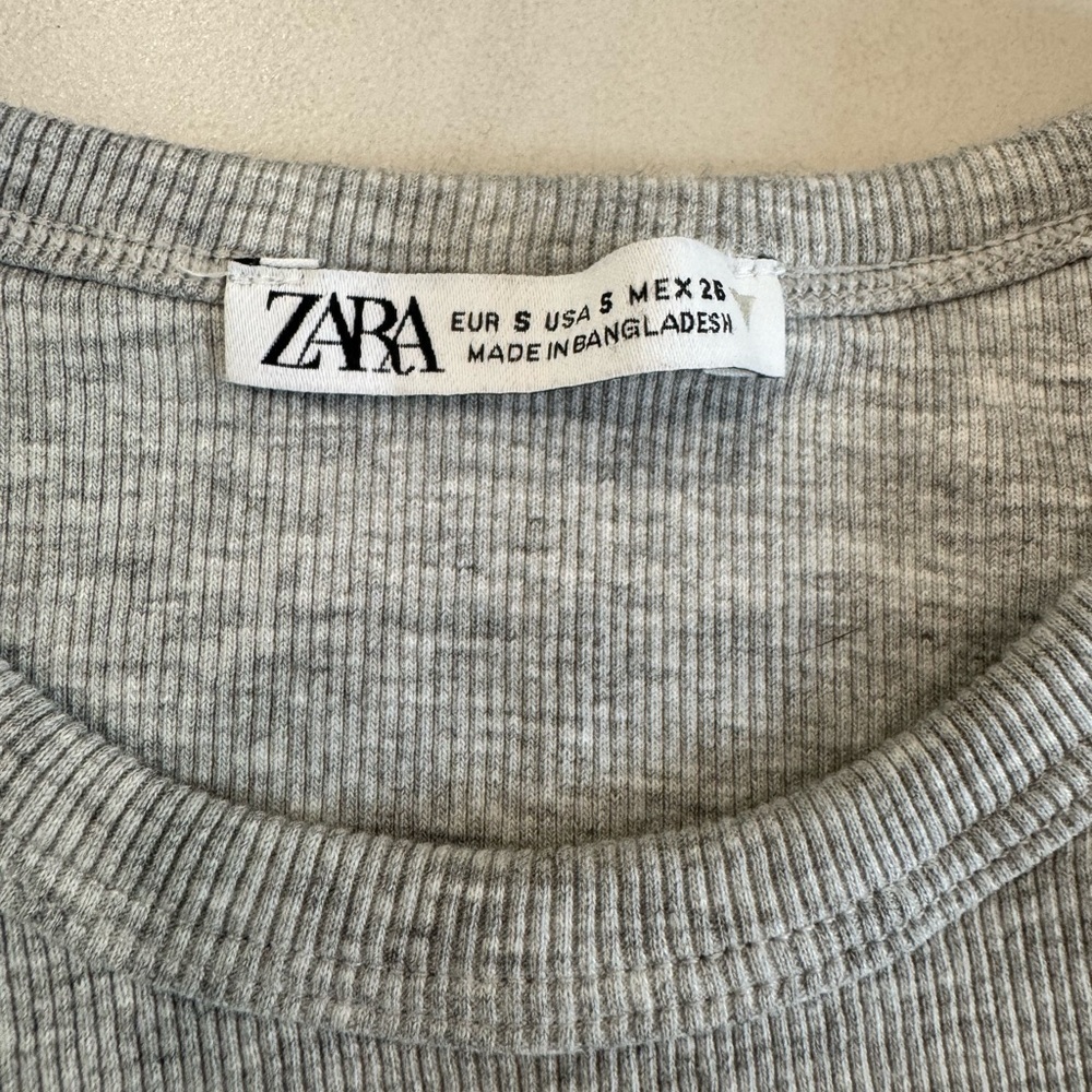 Zara Gray Ribbed Crop Top - Picture 3 of 3